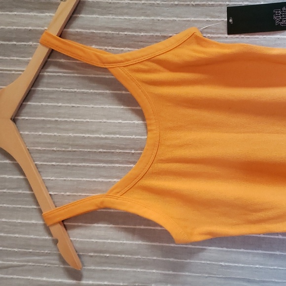 $5 IF YOU PURCHASE 5 OR MORE - WILD FABLE orange tank - Picture 2 of 6